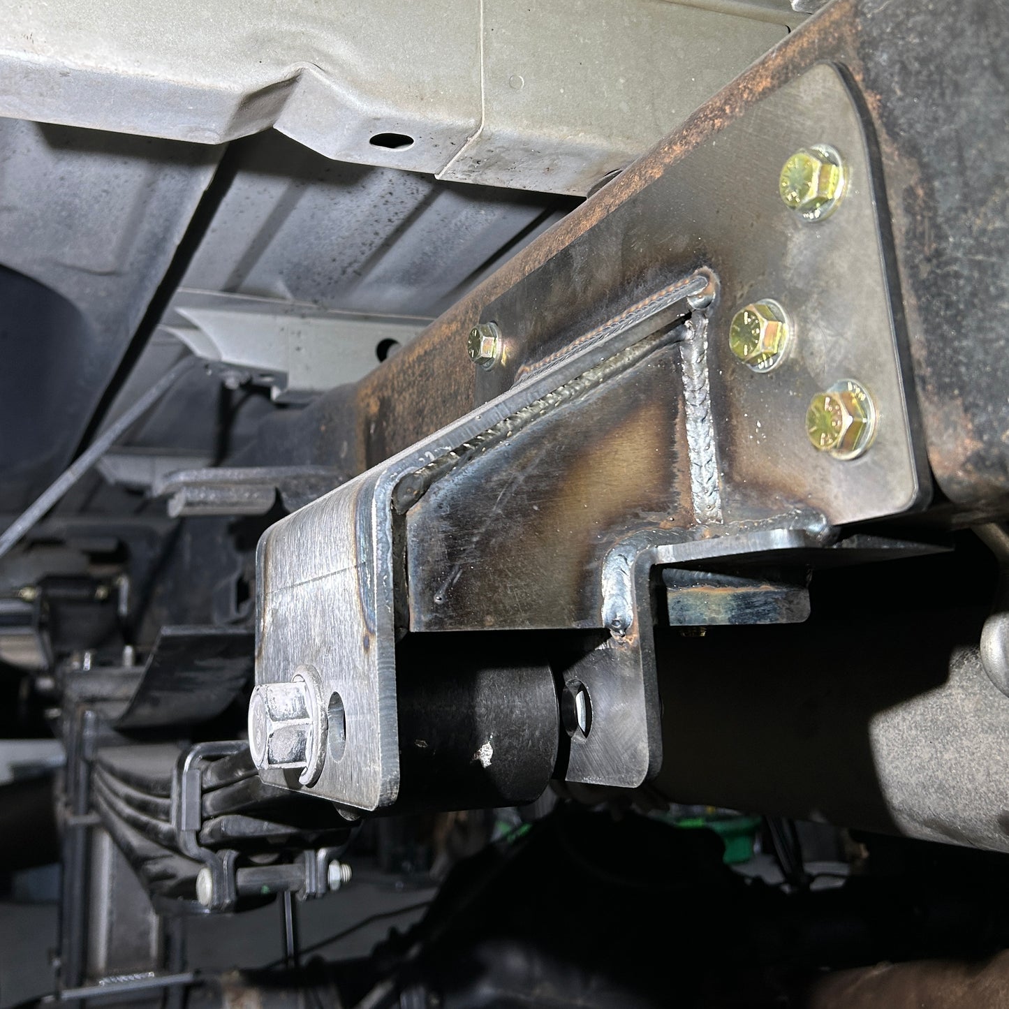 99-04 Super-Duty 08+ Rear Hanger Kit