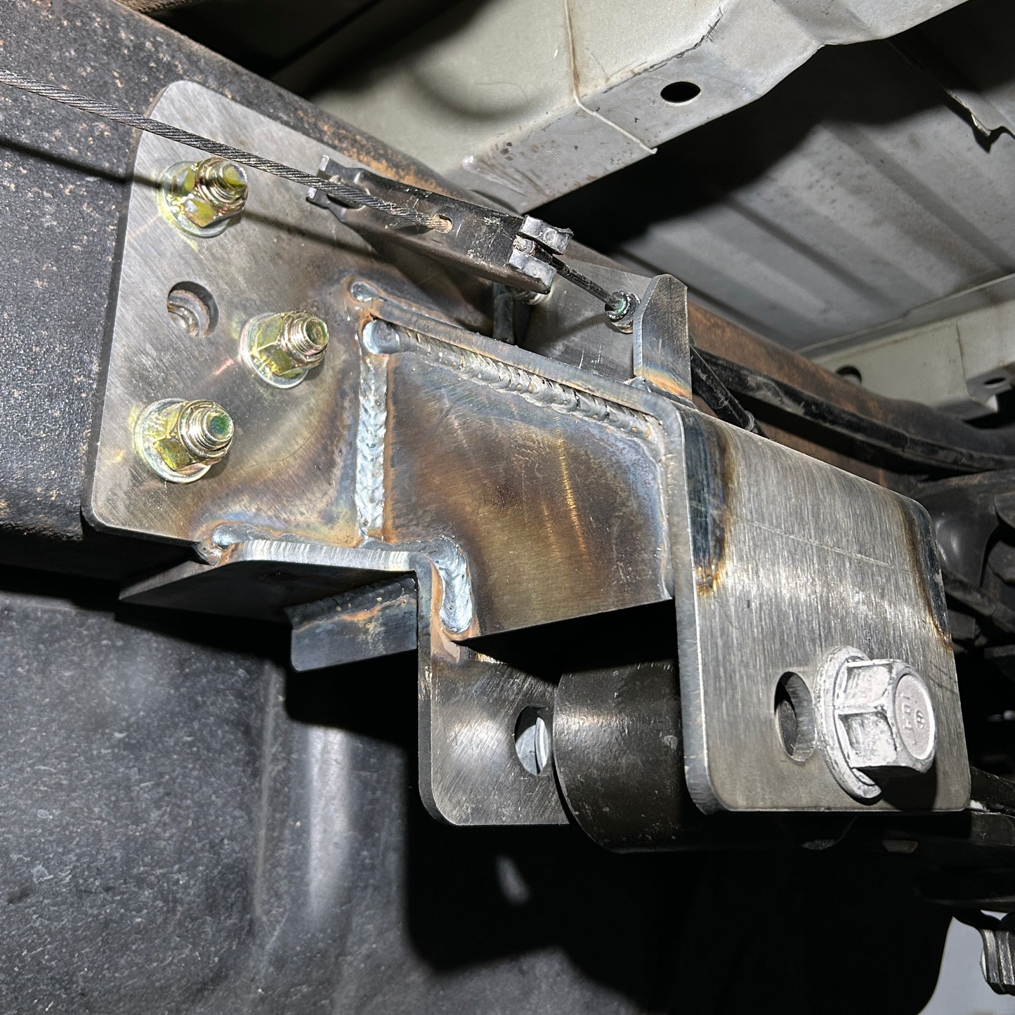 99-04 Super-Duty 08+ Rear Hanger Kit