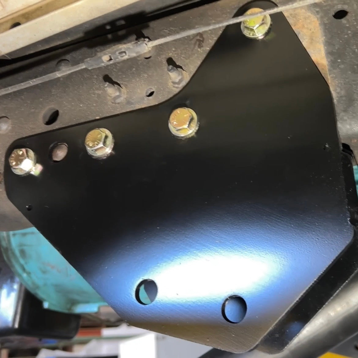 1999-04 Super-Duty & Excursions 05+ Radius Arm Brackets