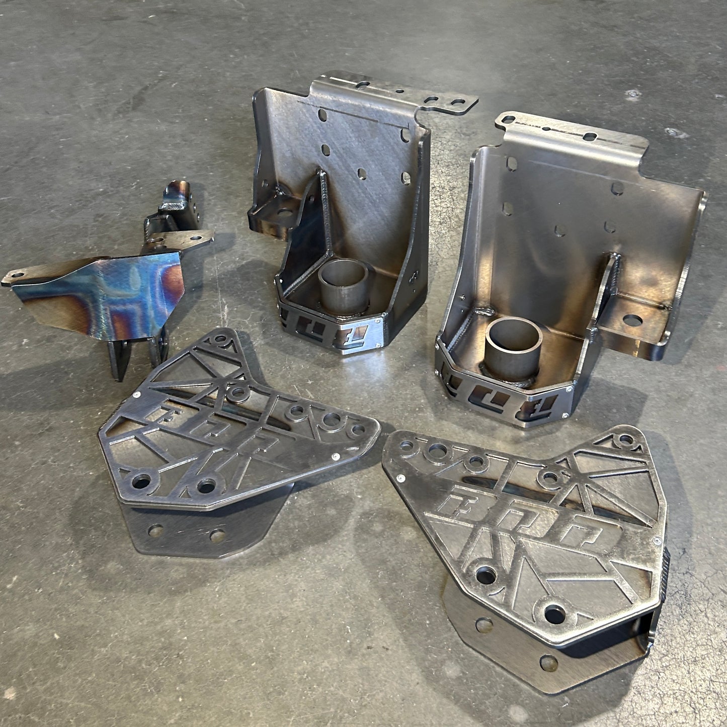 1999-04 Super-Duty & Excursion 05+ Axle Swap Kit