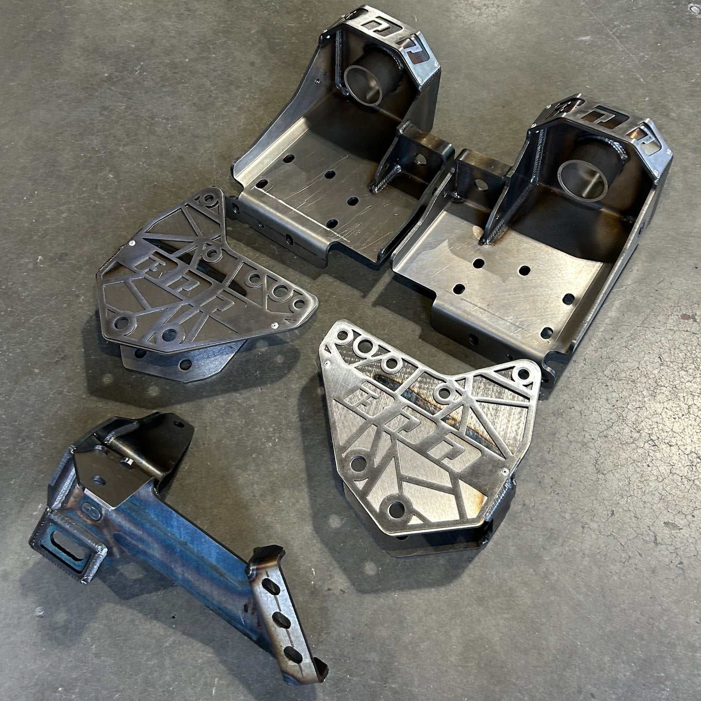 1999-04 Super-Duty & Excursion 05+ Axle Swap Kit