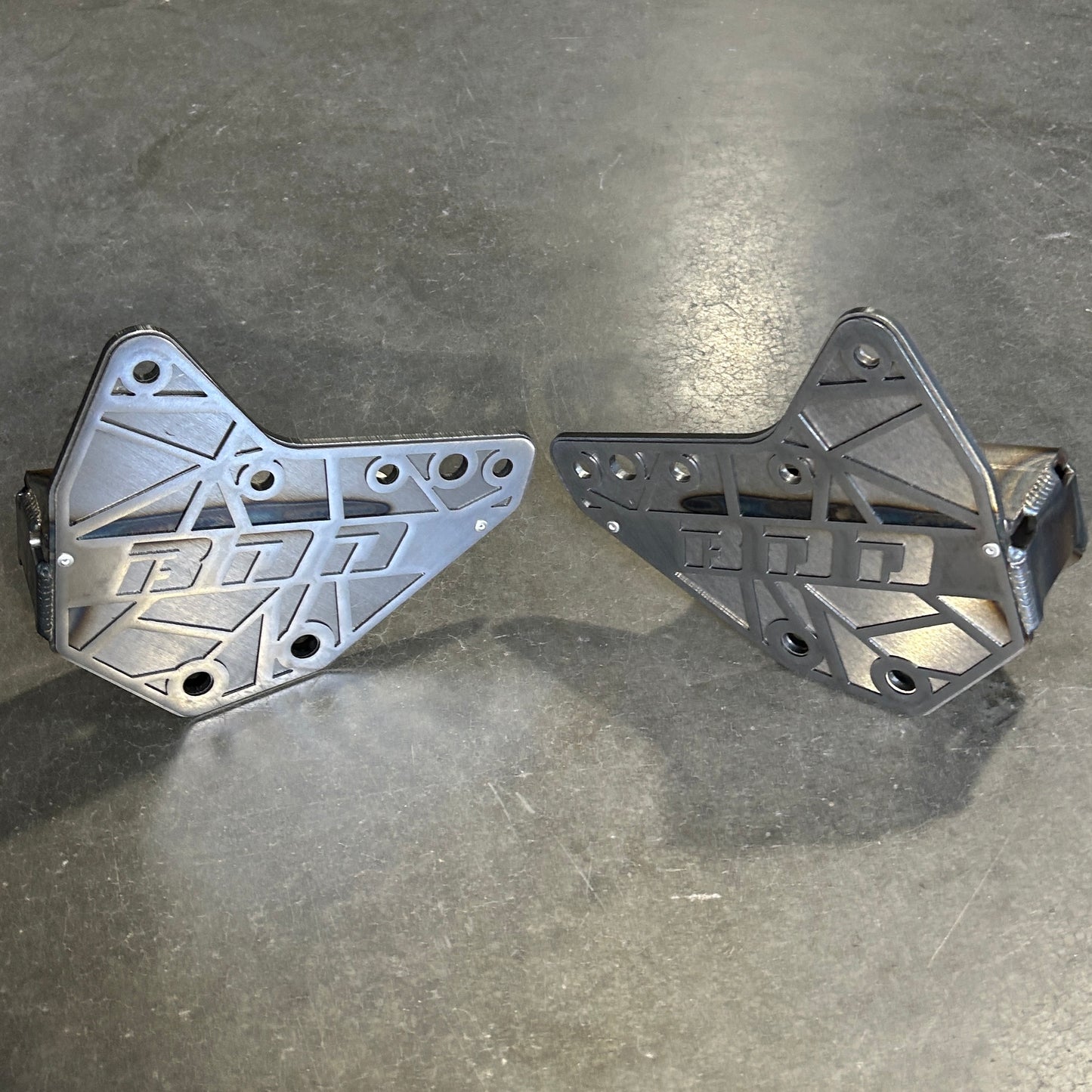 1999-04 Super-Duty & Excursions 05+ Radius Arm Brackets