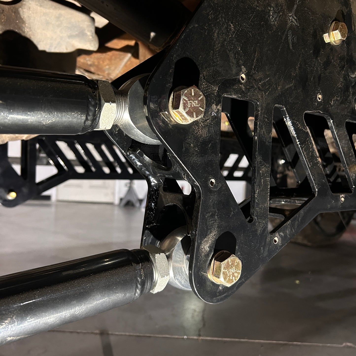 (PRE-ORDER) OBS 05+ Cradle 4-Link Kit With Rear Air Ride
