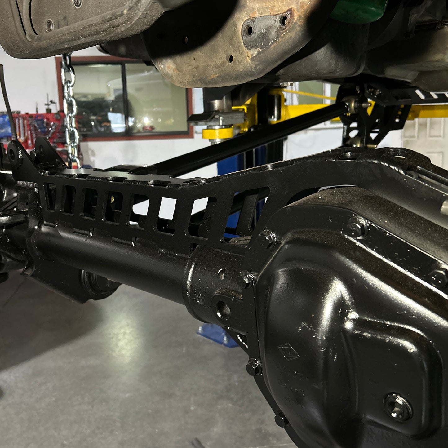 (PRE-ORDER) OBS 05+ 4-12" Fabricated Track Bar, Bracket, & Truss Kit